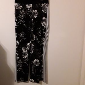 Inc. Wide Leg pant, has split open on the sides
